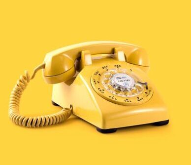 mike-meyers--haAxbjiHds-unsplash gele telefoon